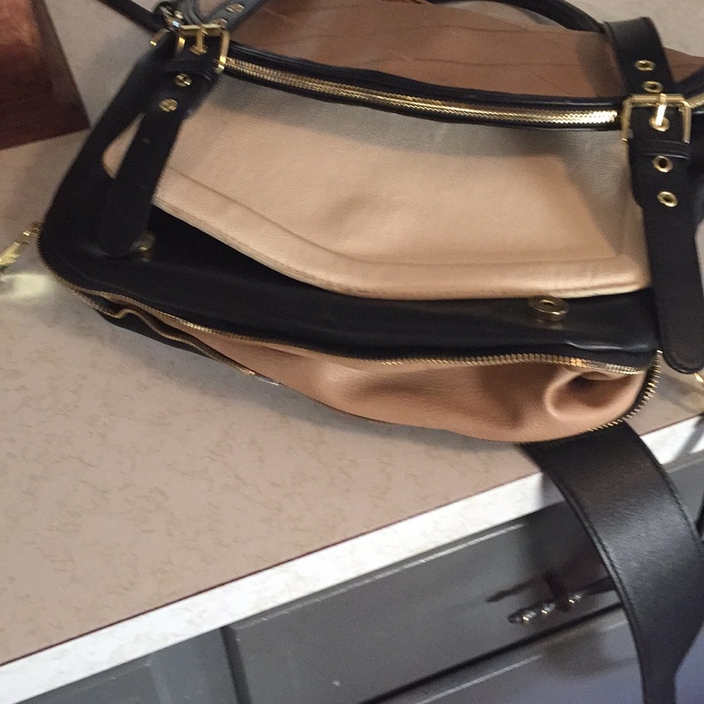 Steve Madden super versatile large crossbody! - Picture 4 of 8